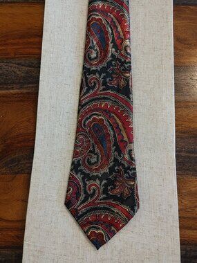 Vintage Gold City Handmade Silk Paisley Necktie Red Blue Gold 90s